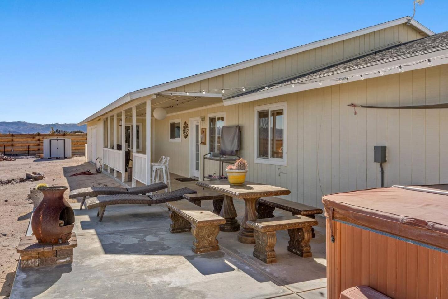 The Ranger Station - Fun Filled Outdoor Oasis! Villa Joshua Tree Bagian luar foto