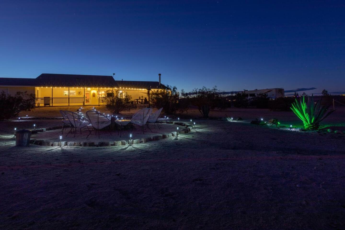 The Ranger Station - Fun Filled Outdoor Oasis! Villa Joshua Tree Bagian luar foto