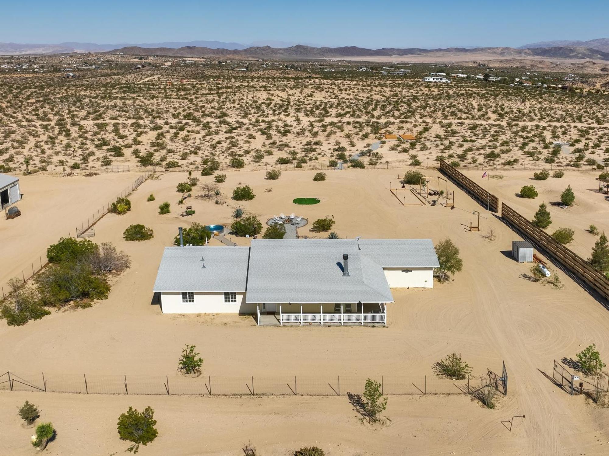 The Ranger Station - Fun Filled Outdoor Oasis! Villa Joshua Tree Bagian luar foto