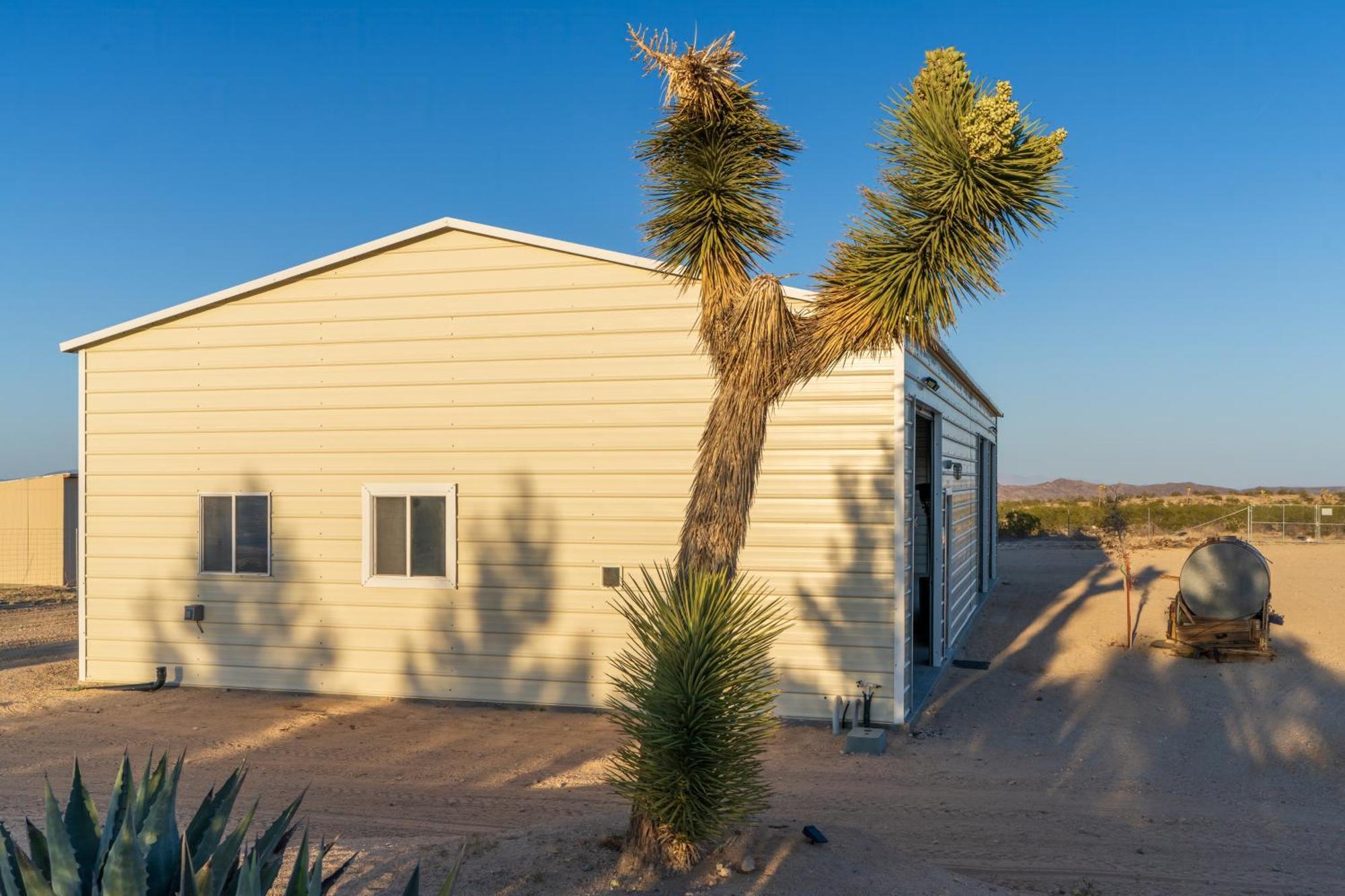 The Ranger Station - Fun Filled Outdoor Oasis! Villa Joshua Tree Bagian luar foto